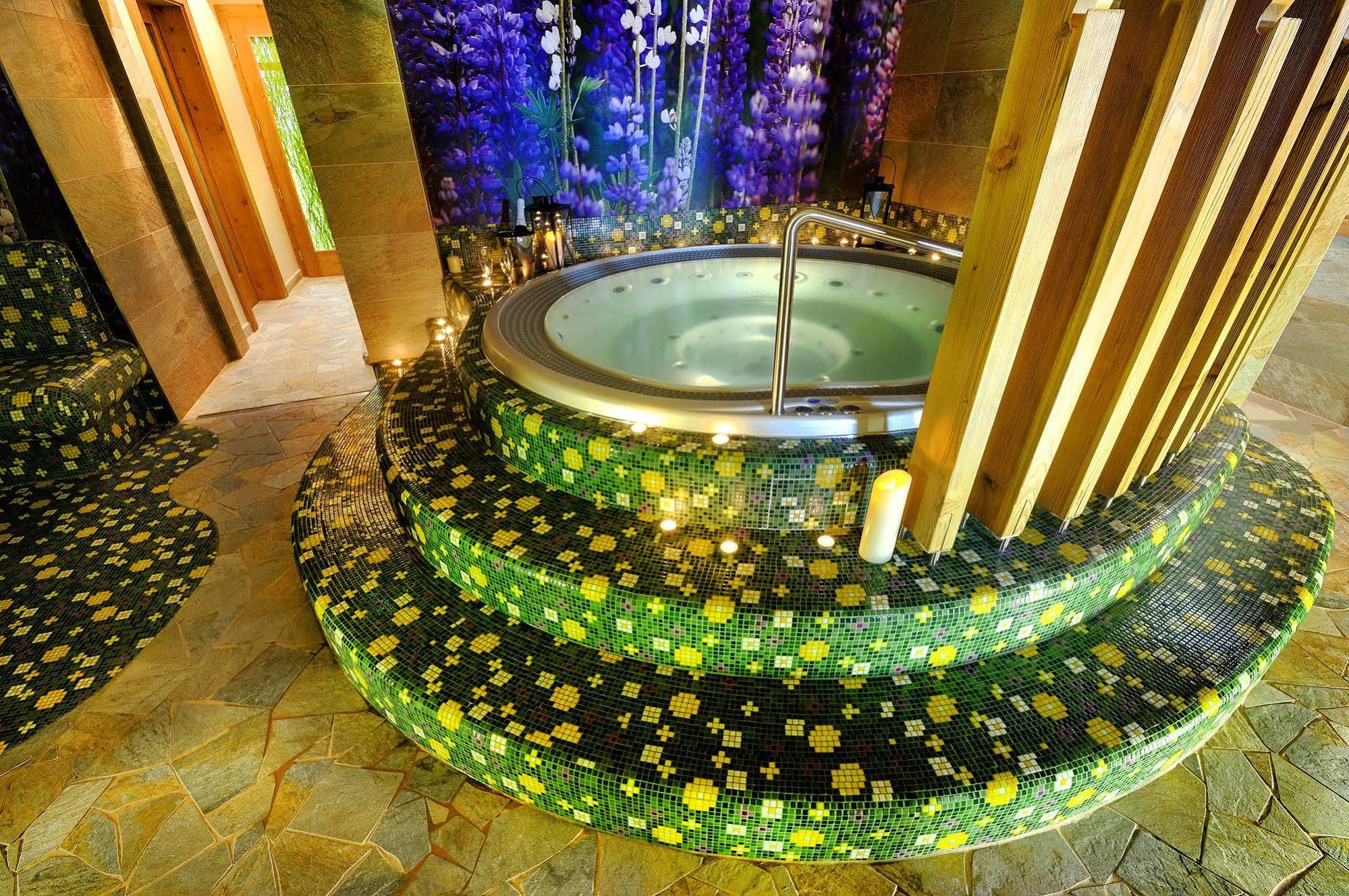 Fis Hotel